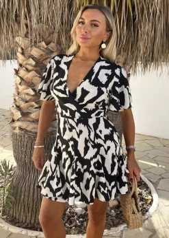 Dresses><noscript><img width=