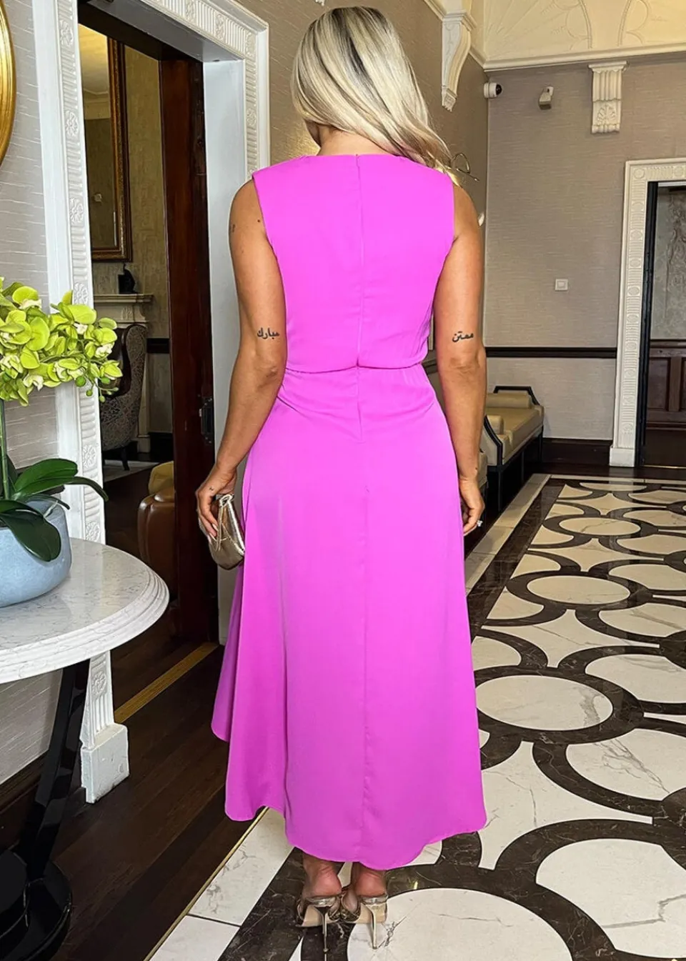 Dresses>AX Paris Gathered Midi Dress With Shoulder Pads Pink