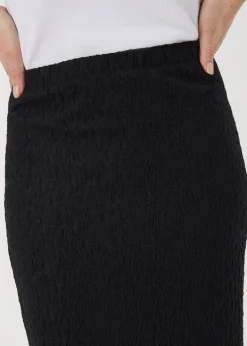 Skirts><noscript><img width=