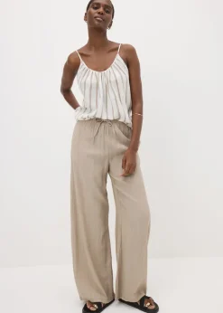 Trousers><noscript><img width=