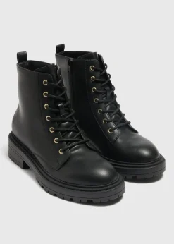Footwear><noscript><img width=