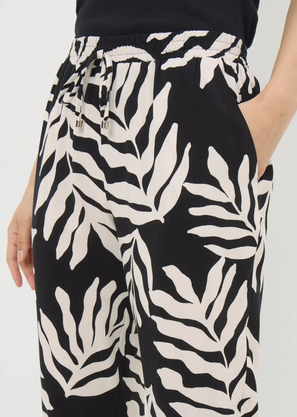 Trousers>Papaya Black Leaf Tapered Trousers