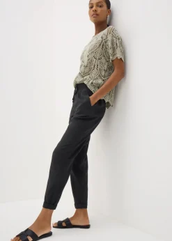 Trousers><noscript><img width=