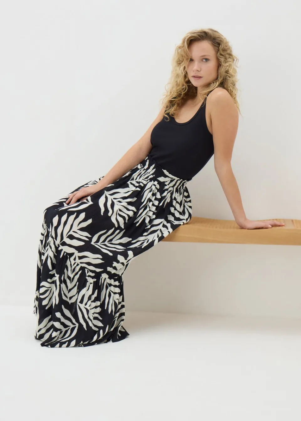Skirts>Papaya Black Monochrome Leaf Cheesecloth Maxi Skirt