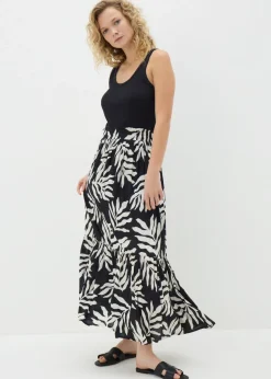 Skirts><noscript><img width=