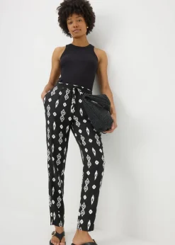Trousers><noscript><img width=