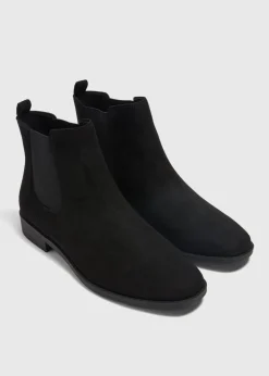 Footwear><noscript><img width=