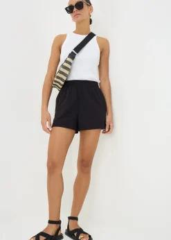Shorts><noscript><img width=
