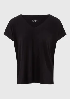 T-Shirts><noscript><img width=