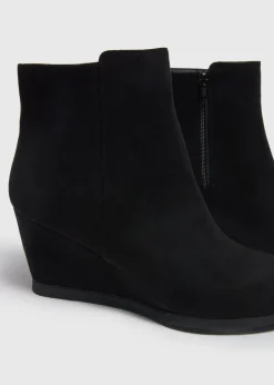 Footwear>Papaya Black Wedge Boots