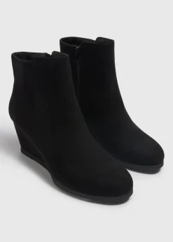 Footwear><noscript><img width=