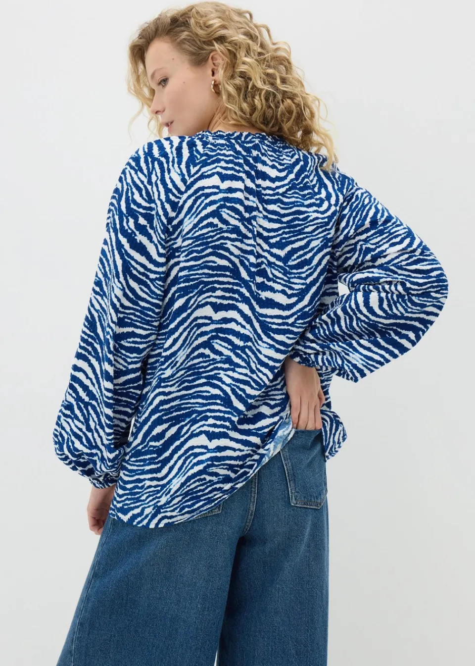 Tops>Papaya Blue Animal Print Tie Neck Blouse