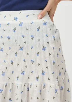 Skirts><noscript><img width=