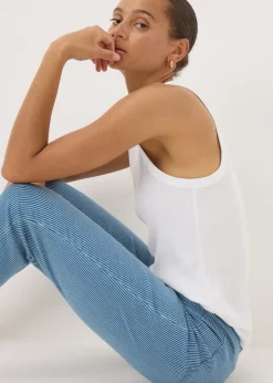 Jeans & Jeggings><noscript><img width=