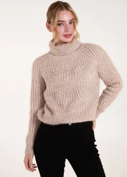 Knitwear><noscript><img width=