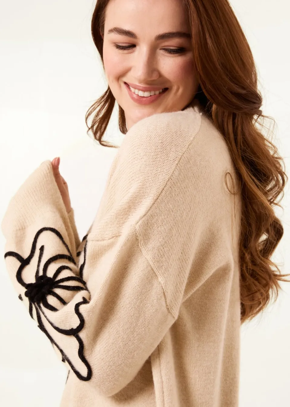 Tops>Blue Vanilla Beige Large Flower Embroidery Jumper