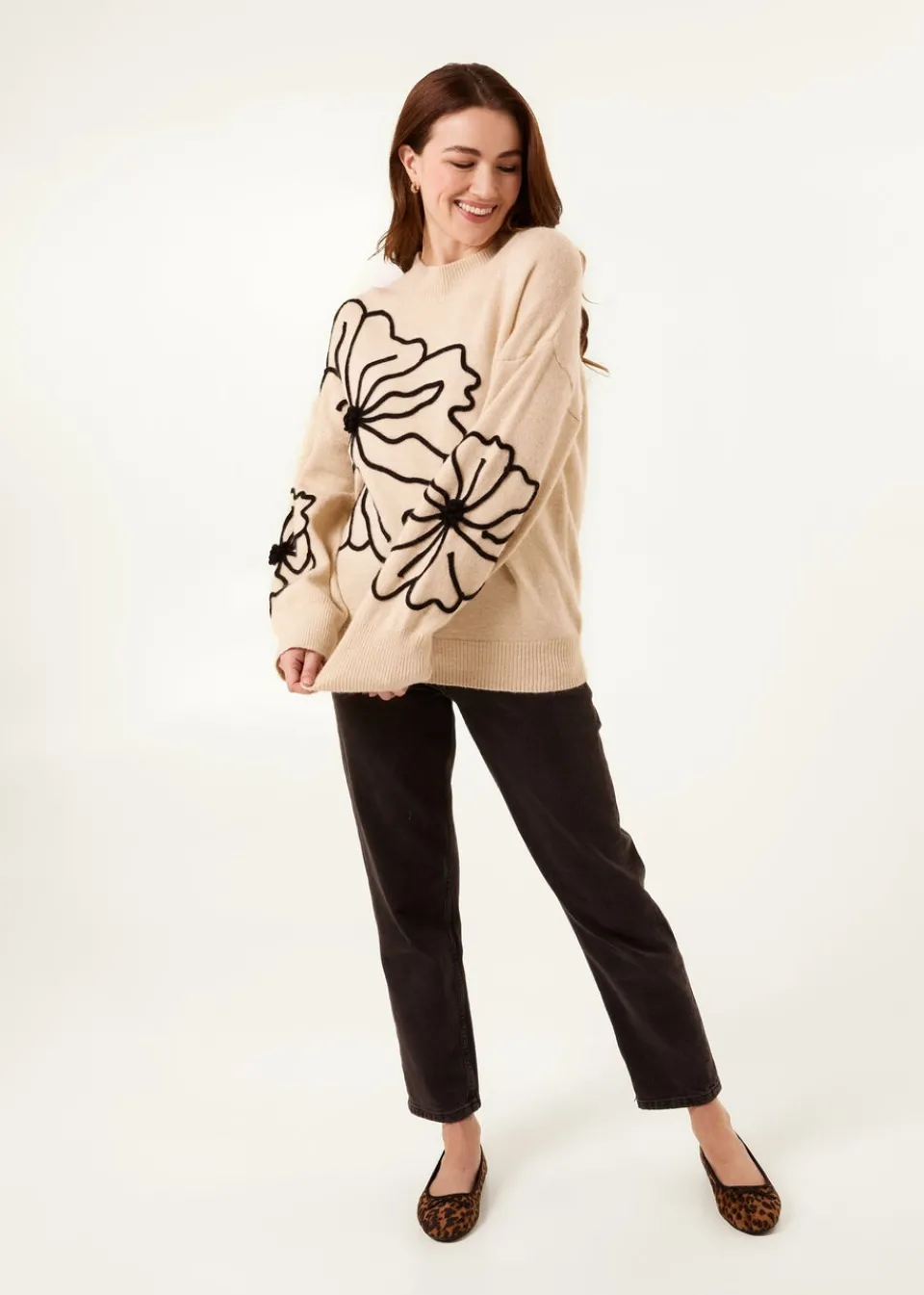 Tops>Blue Vanilla Beige Large Flower Embroidery Jumper
