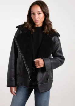 Coats & Jackets><noscript><img width=