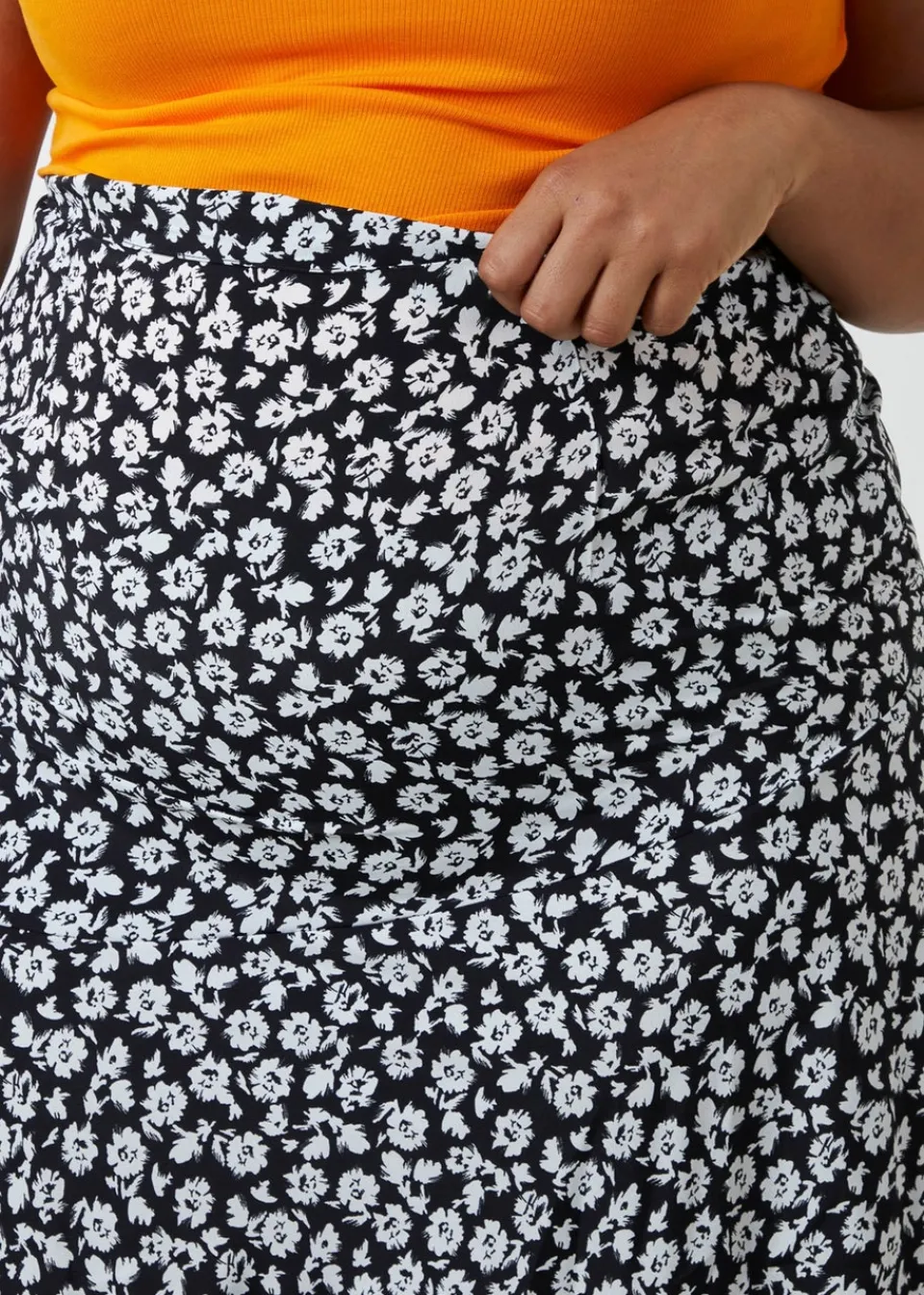 Skirts>Blue Vanilla Black Curve Asymmetric Seam Midi Skirt