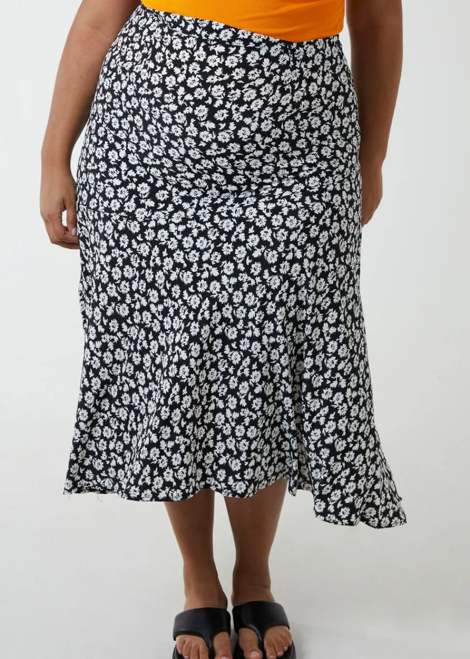 Skirts>Blue Vanilla Black Curve Asymmetric Seam Midi Skirt