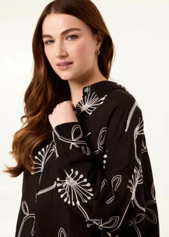 Tops>Blue Vanilla Black Embroidered Buttoned Shirt