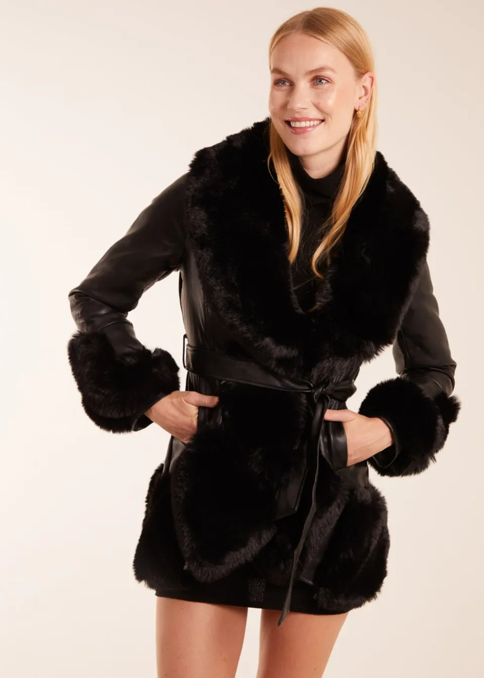 Coats & Jackets>Blue Vanilla Black Faux Fur Collar PU Belted Coat