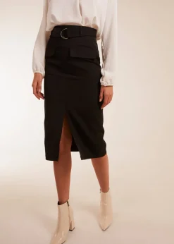 Skirts><noscript><img width=
