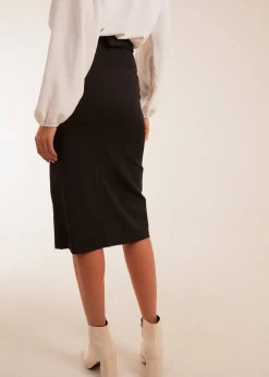 Skirts><noscript><img width=
