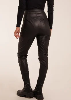Trousers><noscript><img width=