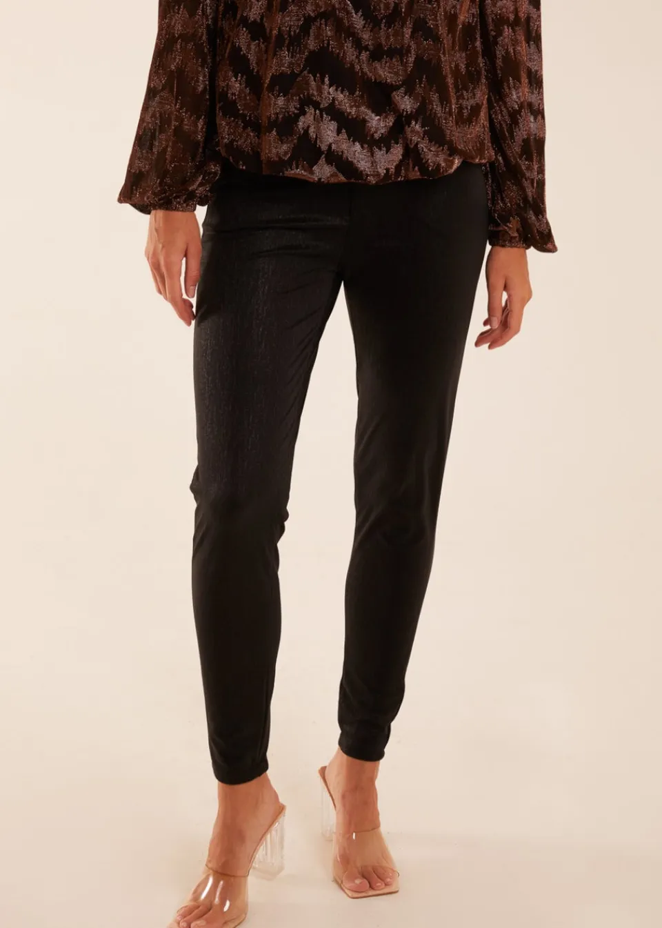 Jeans & Jeggings>Blue Vanilla Black Mid Rise Cropped Straight Leg Jeans