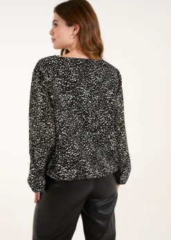 Tops>Blue Vanilla Black Pleated Bubble Hem Blouse