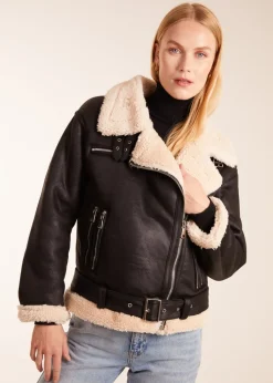Coats & Jackets><noscript><img width=