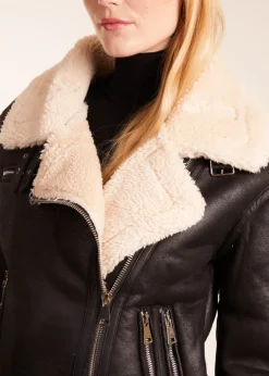 Coats & Jackets><noscript><img width=