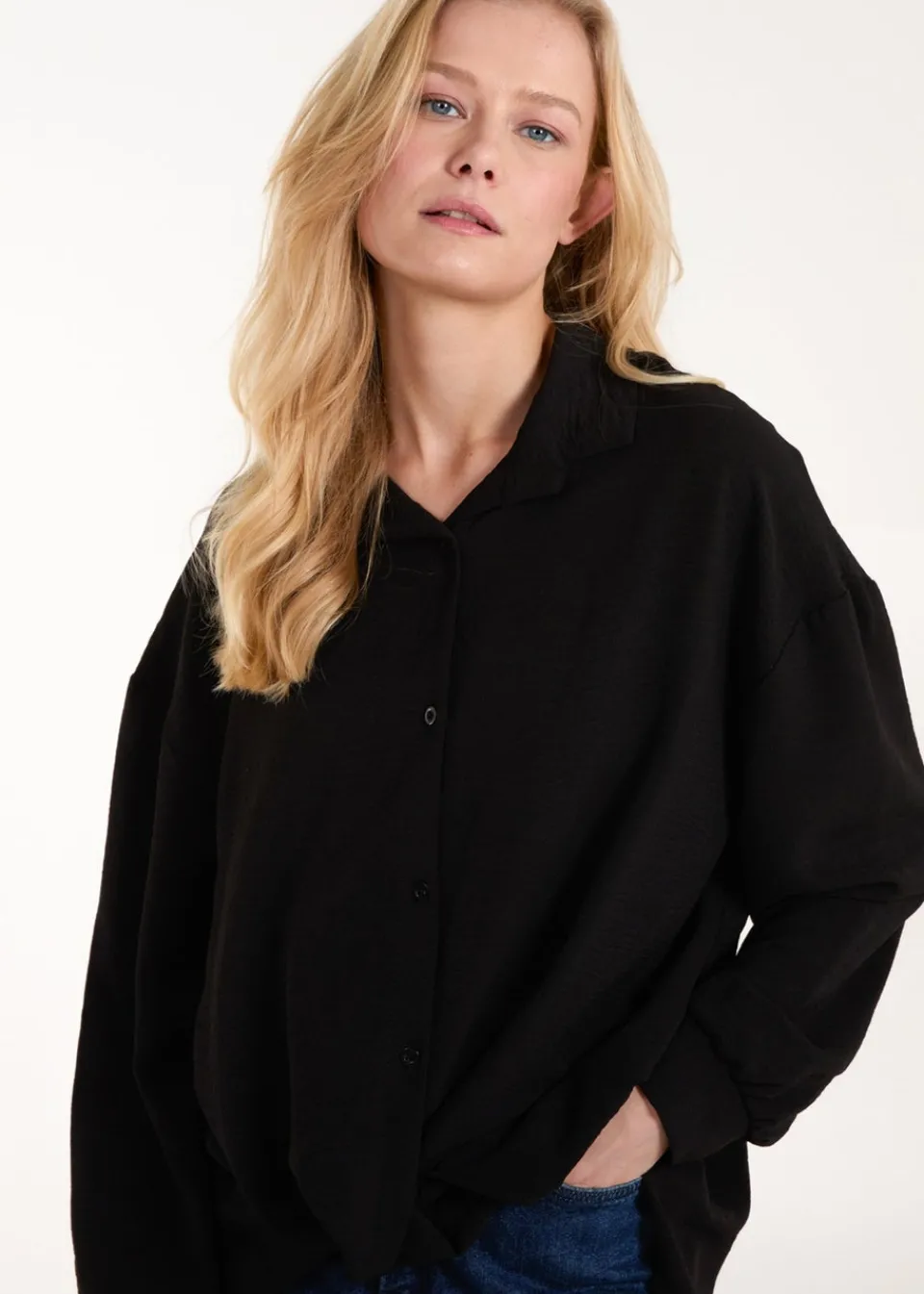 Tops>Blue Vanilla Black Twist Front Shirt