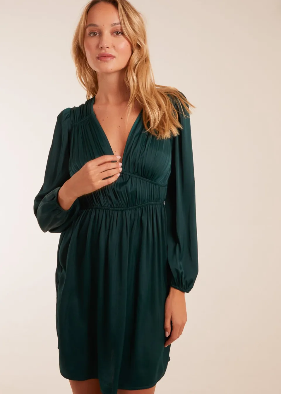 Dresses>Blue Vanilla Bottle Green Long Sleeve V-Neck Mini Dress