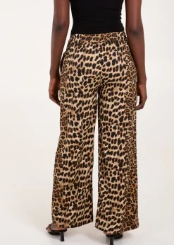 Trousers><noscript><img width=
