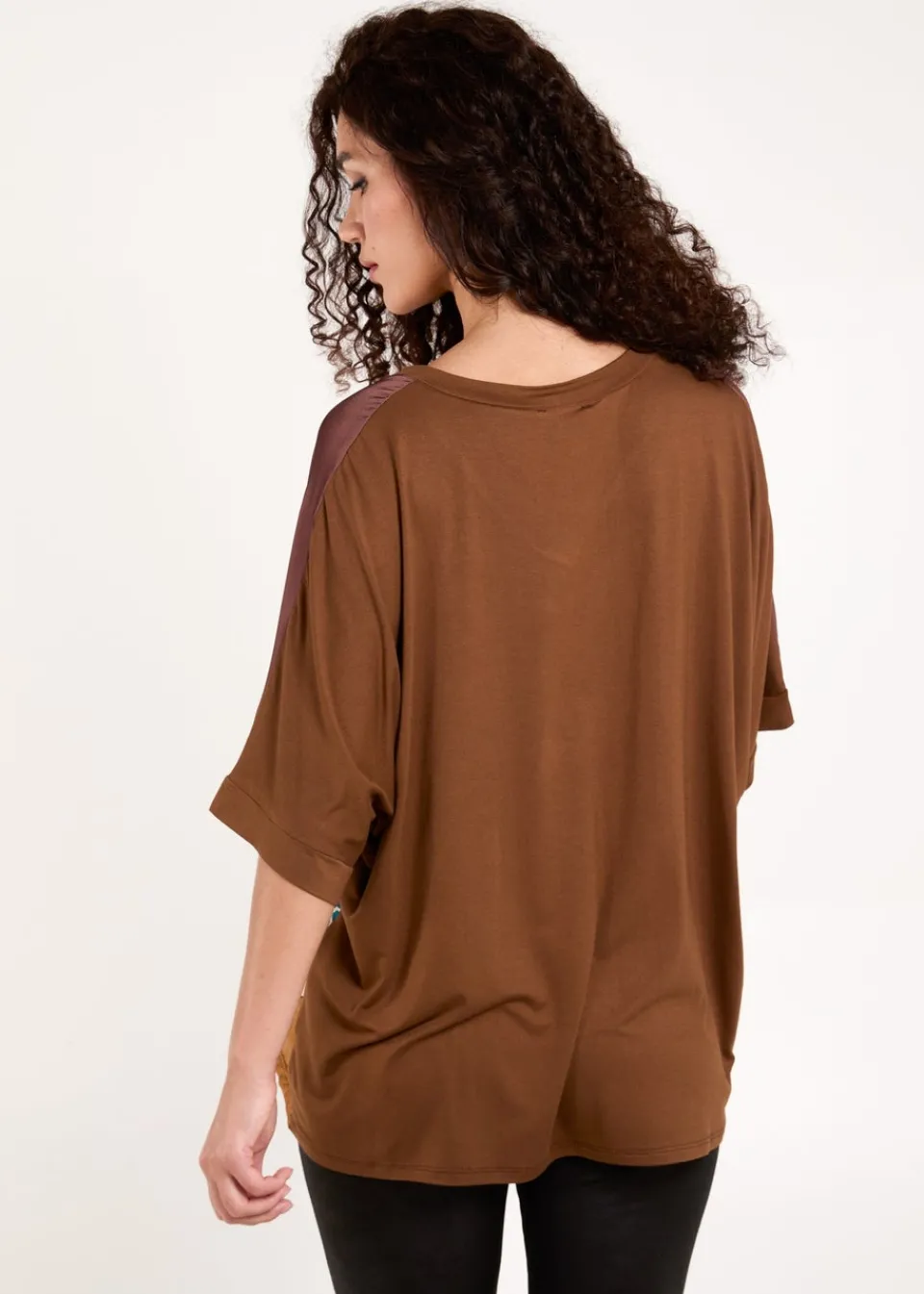Tops>Blue Vanilla Chocolate Satin Viscose Back Print Top