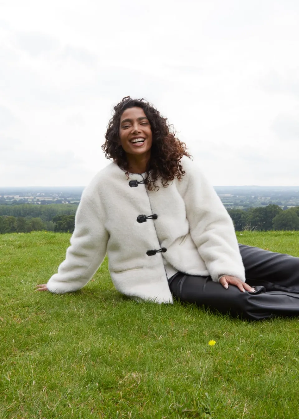 Coats & Jackets>Blue Vanilla Cream Collarless Toggle Detail Fur Jacket