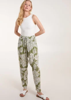 Trousers><noscript><img width=
