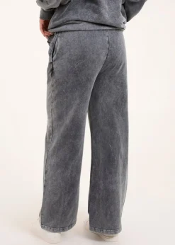 Trousers><noscript><img width=