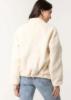 Coats & Jackets><noscript><img width=