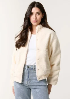 Coats & Jackets><noscript><img width=