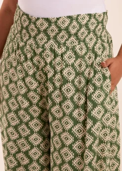 Trousers><noscript><img width=