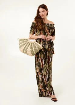 Trousers><noscript><img width=