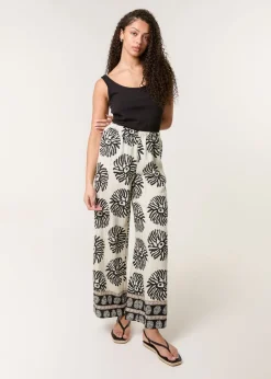 Trousers><noscript><img width=