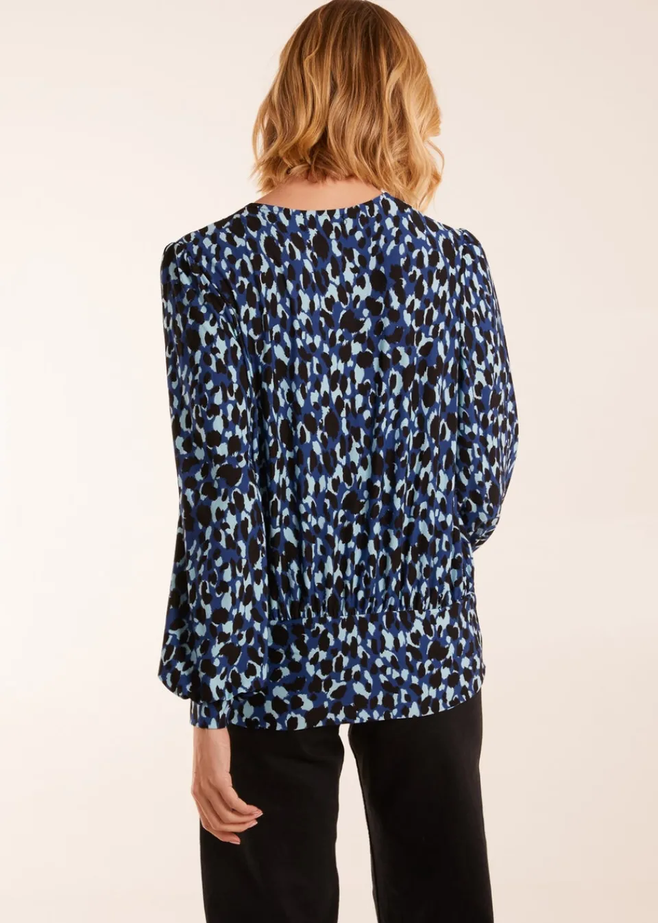Tops>Blue Vanilla Leopard Print Wrap Front Geometric Deep Hem Band Top