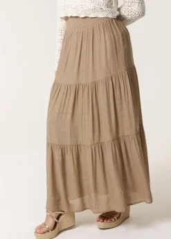 Skirts><noscript><img width=