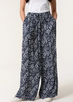 Trousers><noscript><img width=