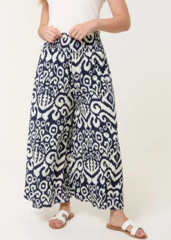 Trousers><noscript><img width=