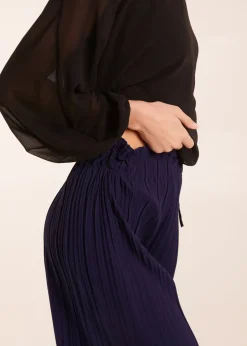 Trousers><noscript><img width=